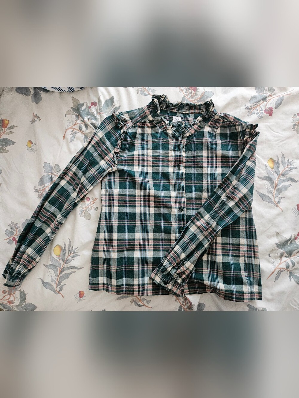 GAP Ruffle Collar Button-up Shirt